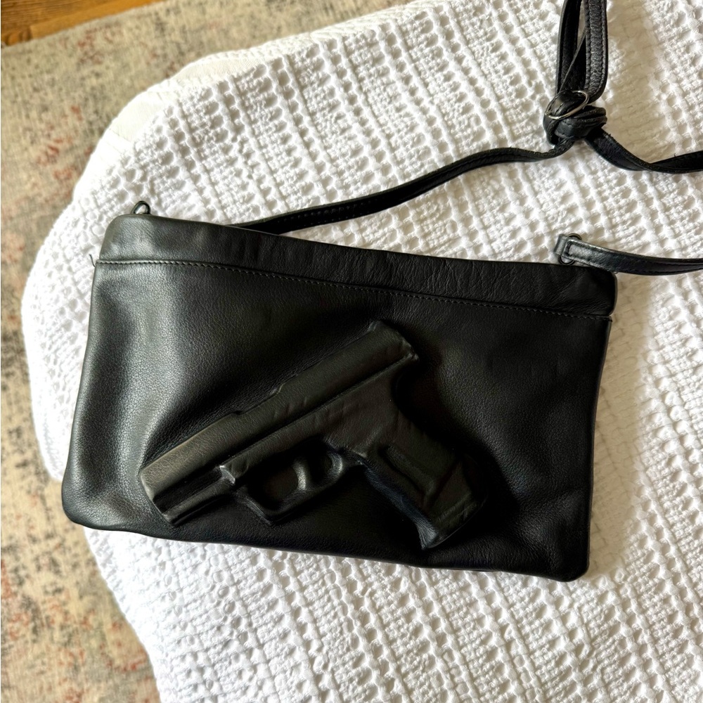 Vlieger & Vandam Black Crossbody Clutch